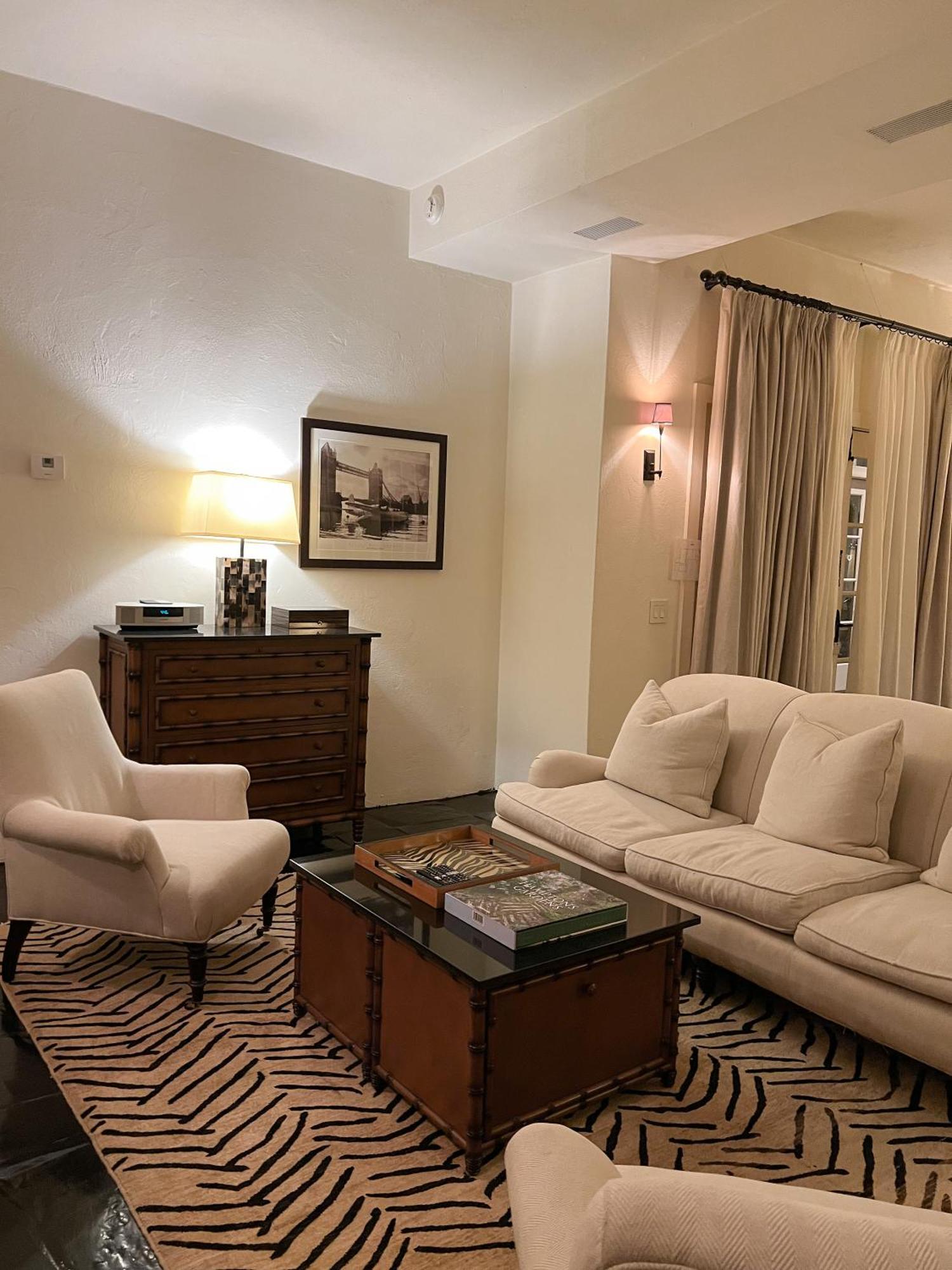The Baker House 1650 Bed & Breakfast East Hampton Bilik gambar
